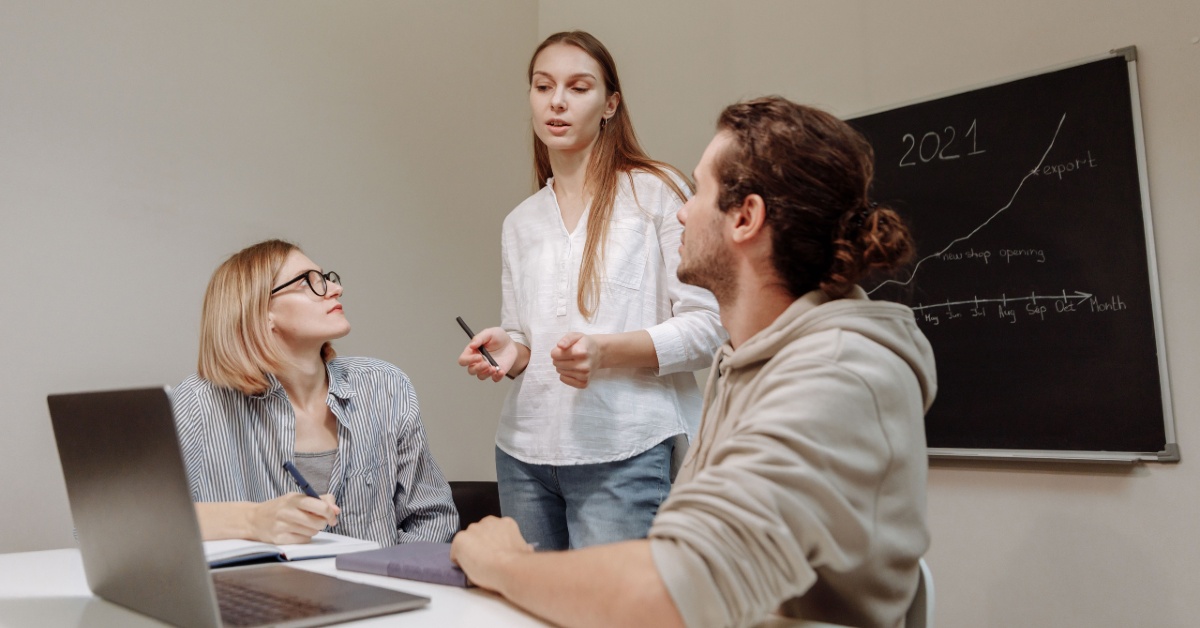 Best HubSpot Themes for B2B: Why I Build on Clean Theme